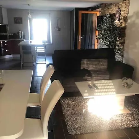 De Kiki Apartment *